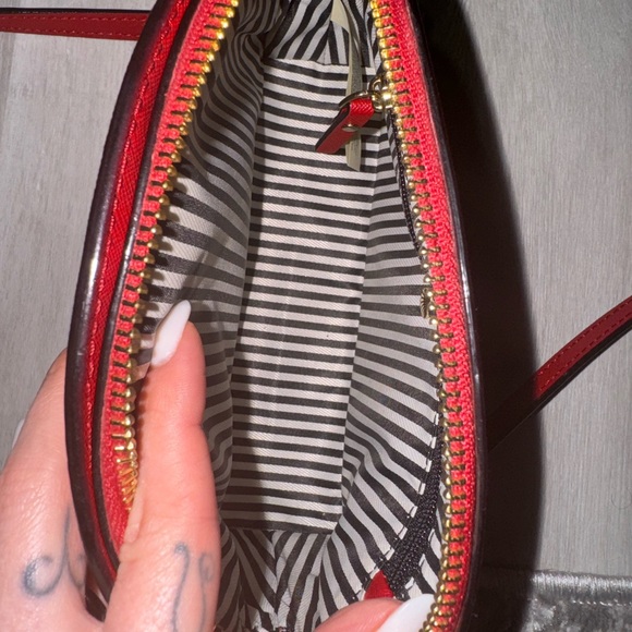 Like new red Kate spade come crossbody with matching wallet - Picture 4 of 8